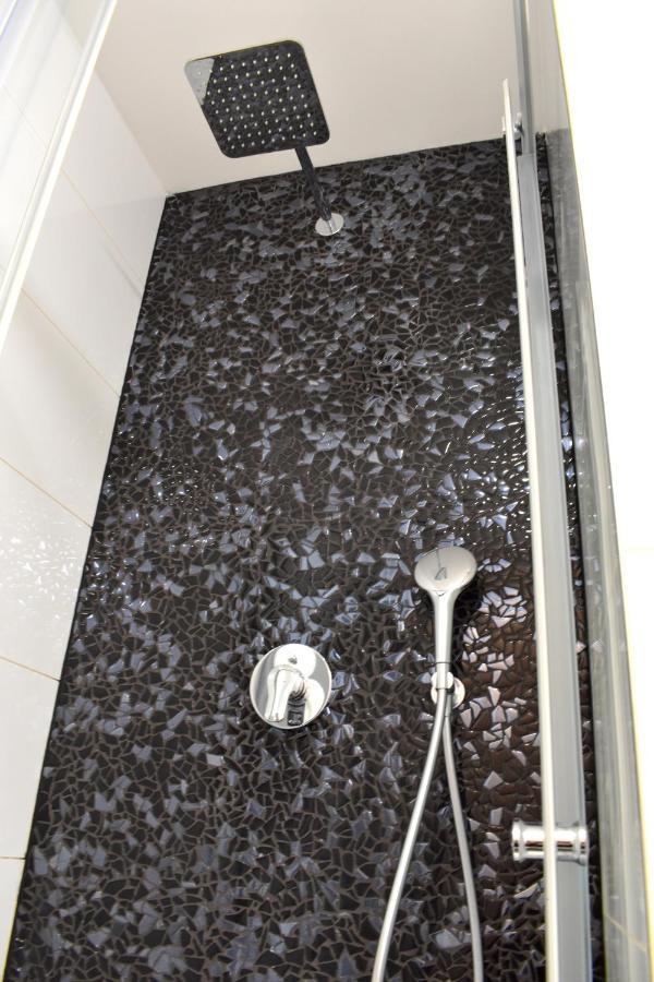Lovely Apartment In Center Прага Экстерьер фото